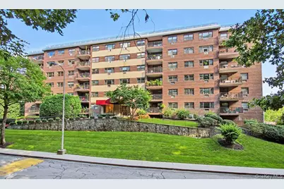 100 Diplomat Drive #6C, Mount Kisco, NY 10549 - Photo 2