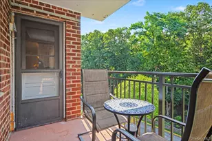 100 Diplomat Dr, Mount Kisco, NY 10549 - Photo 10