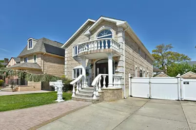 7627 175th Street, Fresh Meadows, NY 11366 - Photo 2