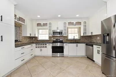7627 175th Street, Fresh Meadows, NY 11366 - Photo 14