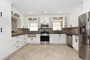 76-27 175th St, Fresh Meadows, NY 11366 - Photo 14