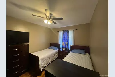 1023B E 229th Street, Bronx, NY 10466 - Photo 8