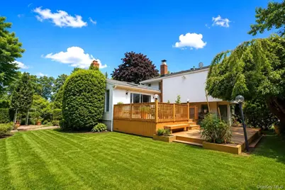 54 Magnolia Lane, Jericho, NY 11753 - Photo 18