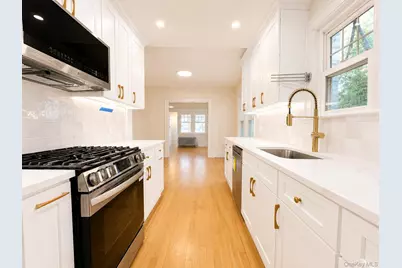 42 Crestview Street #2, New Rochelle, NY 10801 - Photo 8