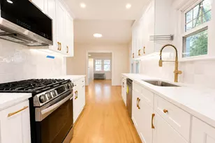 42 Crestview St, New Rochelle, NY 10801 - Photo 8