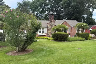 11 Keeler St, Huntington, NY 11743 - Photo 2