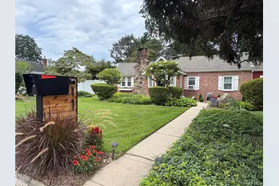 11 Keeler Street, Huntington, NY 11743 - Photo 4