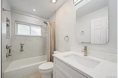 90 Twin Lane N, Wantagh, NY 11793 - Photo 6