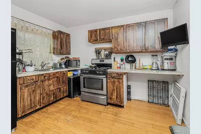 2951 Kingsland Avenue, Bronx, NY 10469 - Photo 14