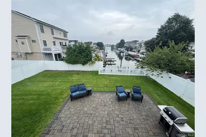 3215 Eastern Parkway, Baldwin, NY 11510 - Photo 14