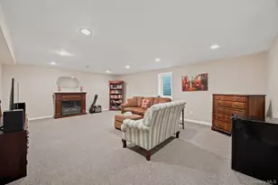 154 Celler Ave, New Hyde Park, NY 11040 - Photo 26