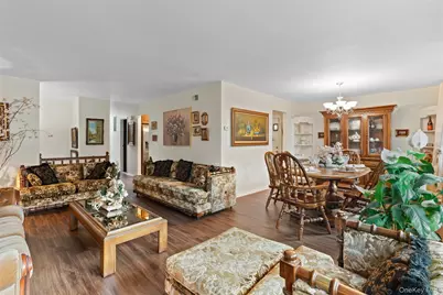 552 Briar Place, Far Rockaway, NY 11691 - Photo 4