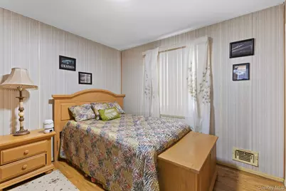 552 Briar Place, Far Rockaway, NY 11691 - Photo 12