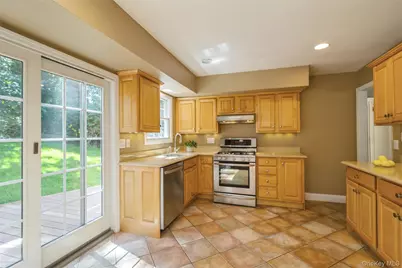 24 Old Homestead Road, Port Jefferson, NY 11777 - Photo 6
