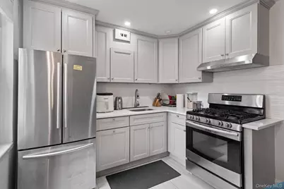 14749 Charter Road #21B, Briarwood, NY 11435 - Photo 4