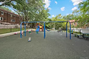 147-49 Charter Rd, Briarwood, NY 11435 - Photo 14