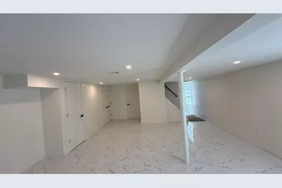 605 S Ocean Avenue, Freeport, NY 11520 - Photo 4