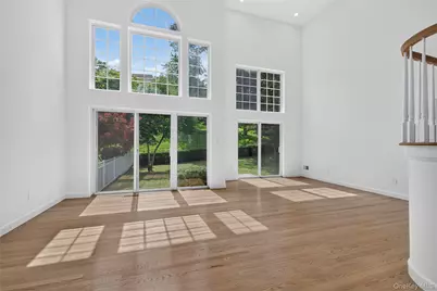 26 Hamlet Drive, Hauppauge, NY 11788 - Photo 8