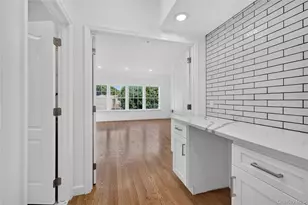 26 Hamlet Dr, Hauppauge, NY 11788 - Photo 16