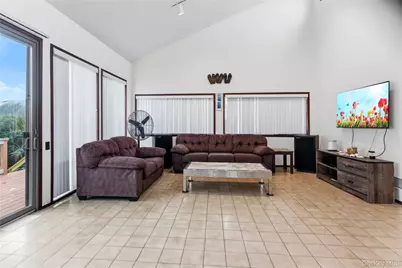 8 Cayuga Street, Ocean Beach, NY 11770 - Photo 12