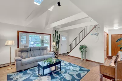 5 Madsen Lane, East Northport, NY 11731 - Photo 4