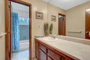 5 Madsen Ln, East Northport, NY 11731 - Photo 10