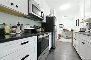 1095 Huckleberry Rd, Bellmore, NY 11710 - Photo 10