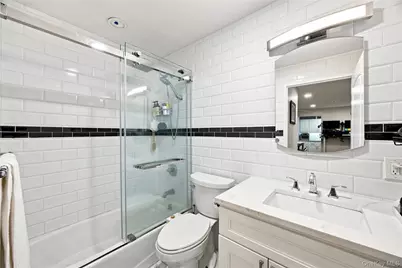 1 Bay Club Drive #3E, Bayside, NY 11360 - Photo 10