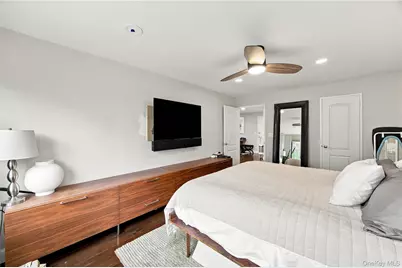 1 Bay Club Drive #3E, Bayside, NY 11360 - Photo 12