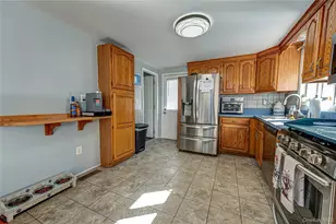 8 Forest Ave, Medford, NY 11763 - Photo 6