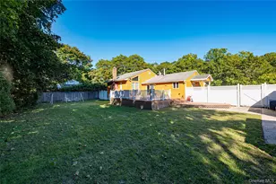 8 Forest Ave, Medford, NY 11763 - Photo 12