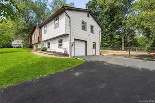 2 Deborah Ln, Valley Cottage, NY 10989 - Photo 4