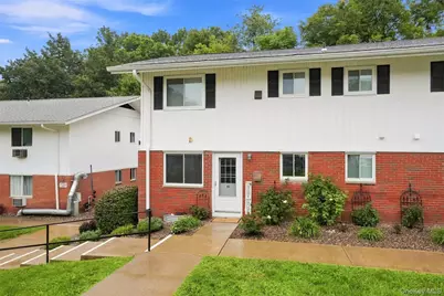 321 Titusville Road #D15, Poughkeepsie, NY 12603 - Photo 2