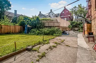 306 E Mosholu Pkwy S, Bronx, NY 10458 - Photo 18