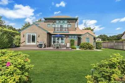 310 E Montauk Highway, Hampton Bays, NY 11946 - Photo 26