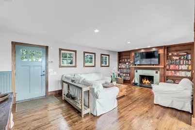 310 E Montauk Highway, Hampton Bays, NY 11946 - Photo 10