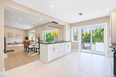 2020 Valentines Road, Westbury, NY 11590 - Photo 10