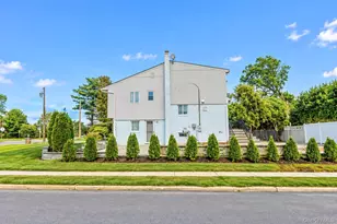 2020 Valentines Rd, Westbury, NY 11590 - Photo 30