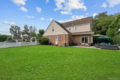 33 Ogden Avenue, East Williston, NY 11596 - Photo 26