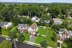 33 Ogden Ave, East Williston, NY 11596 - Photo 2