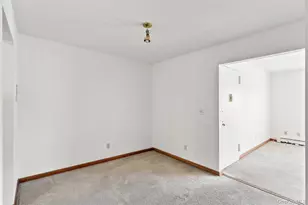 19 Huguenot St, New Paltz, NY 12561 - Photo 14