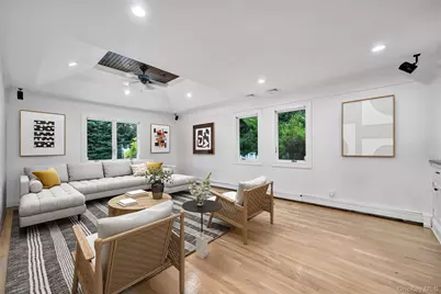 3529 Stratford Road, Wantagh, NY 11793 - Photo 18