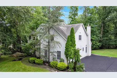 11 Croyden Lane, New City, NY 10956 - Photo 2