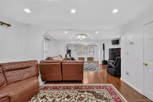 255 Cochran Pl, Valley Stream, NY 11581 - Photo 18
