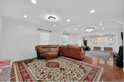 255 Cochran Place, Valley Stream, NY 11581 - Photo 16