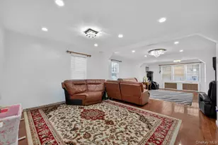 255 Cochran Pl, Valley Stream, NY 11581 - Photo 16