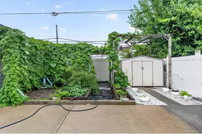 255 Cochran Place, Valley Stream, NY 11581 - Photo 6