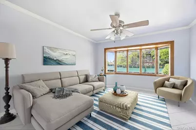 21-08 Ditmars Boulevard, Astoria, NY 11105 - Photo 1