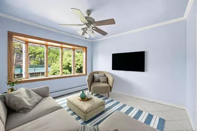 21-08 Ditmars Boulevard, Astoria, NY 11105 - Photo 2