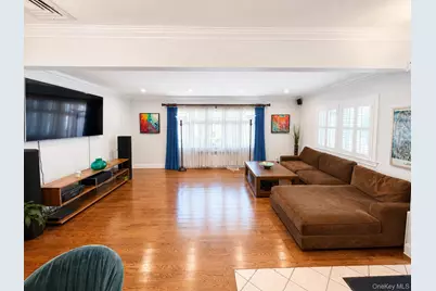 515 Beach 139th Street, Rockaway Park, NY 11694 - Photo 4
